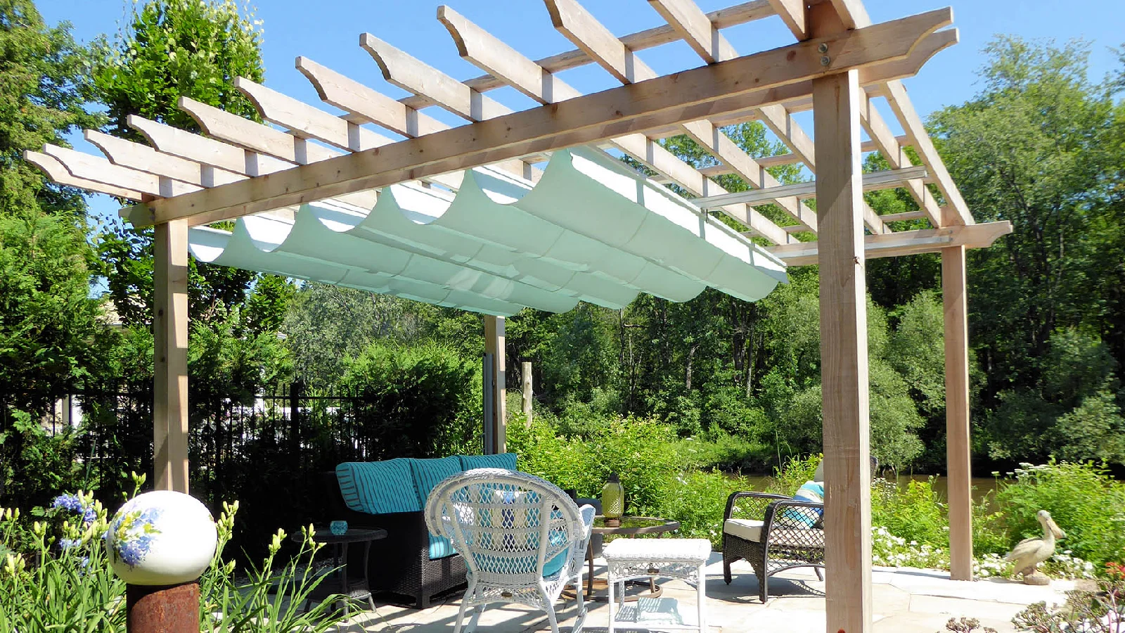 gölgeleme-pergola-tente-pergola-sistemleri-bugasel-pergola-1-shading-pergola-awning-dag-group-bugasel-aluminum-systems-pergola-systems